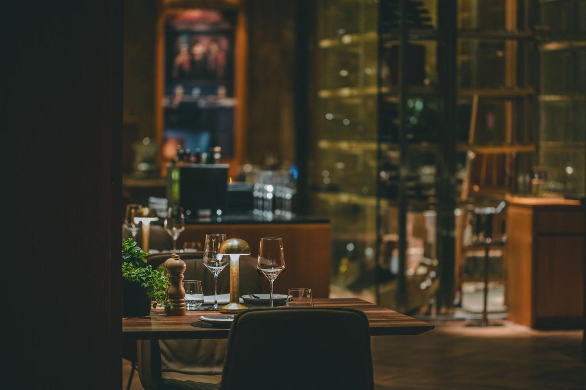Jw Marriott Hotel Frankfurt Frankfurt am Main Exterior photo Restaurant