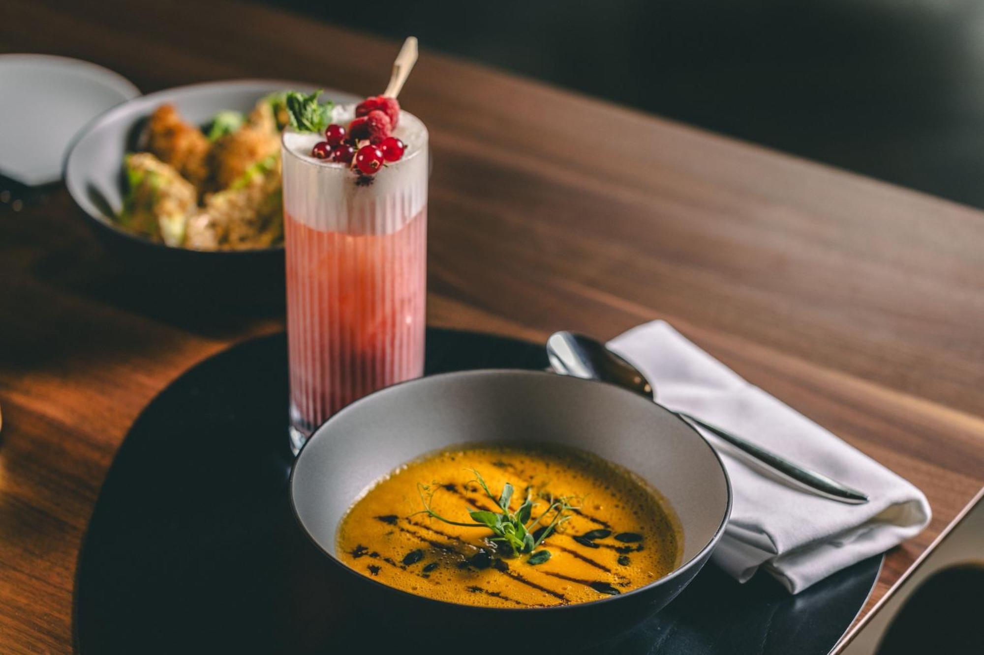Jw Marriott Hotel Frankfurt Frankfurt am Main Exterior photo A carrot soup