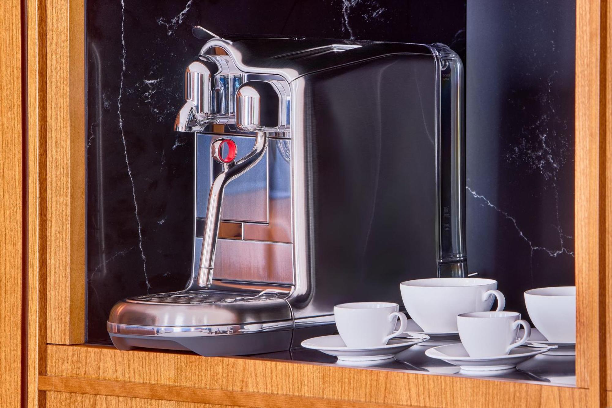 Jw Marriott Hotel Frankfurt Frankfurt am Main Exterior photo A coffee machine