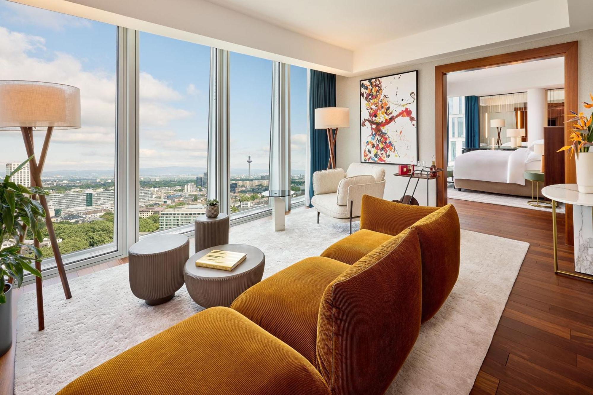 Jw Marriott Hotel Frankfurt Frankfurt am Main Exterior photo A suite at the hotel