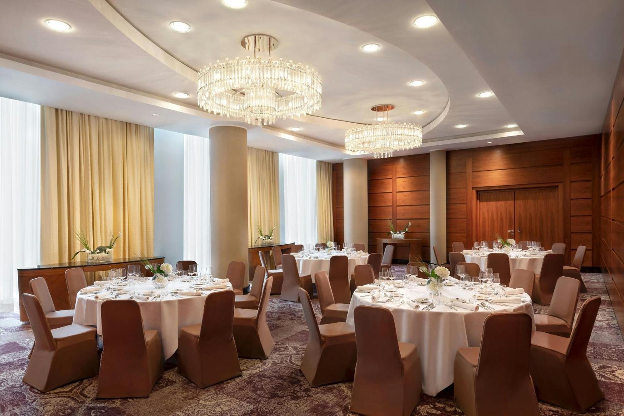 Jw Marriott Hotel Frankfurt Frankfurt am Main Exterior photo The ballroom