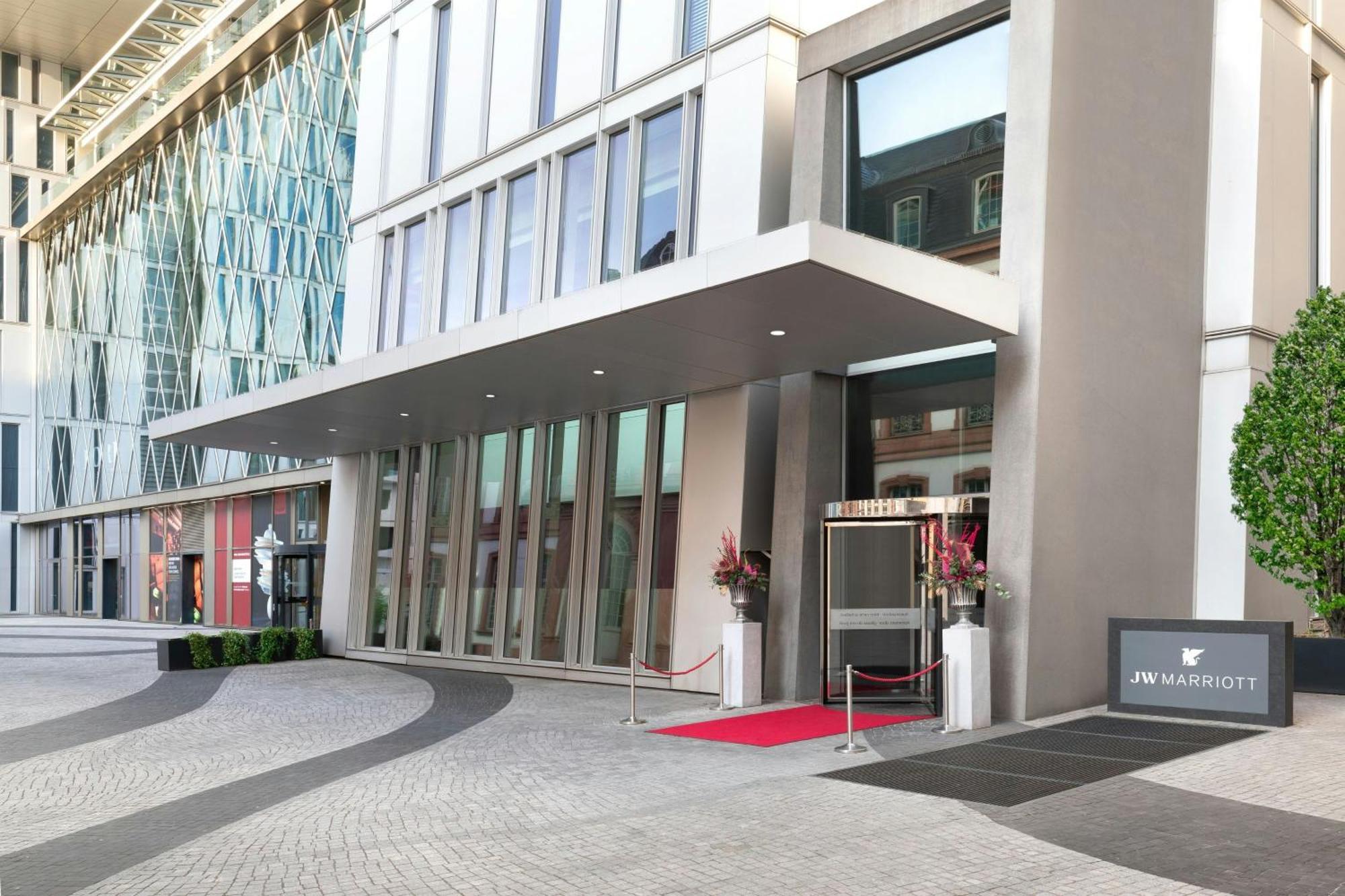 Jw Marriott Hotel Frankfurt Frankfurt am Main Exterior photo JW Marriott Hotel, Osaka